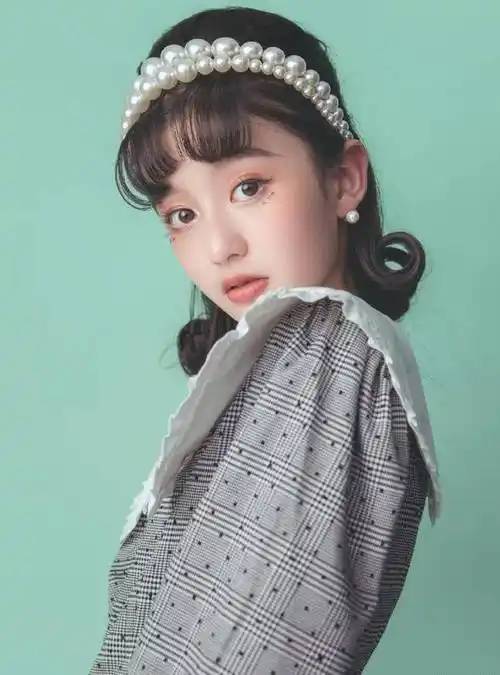 原创高颜值被誉最美童星12岁近照大变样这谁认得出