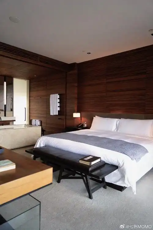 背景墙 房间 家居 设计 卧室 卧室装修 现代 装修 690_1035 竖版 竖屏