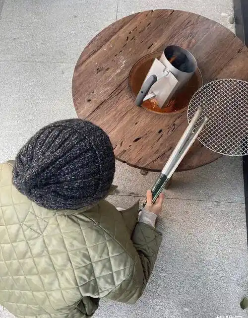 邓超花式秀恩爱,接连晒孙俪的厨艺照,一系列举动暴露其家庭地位_网友