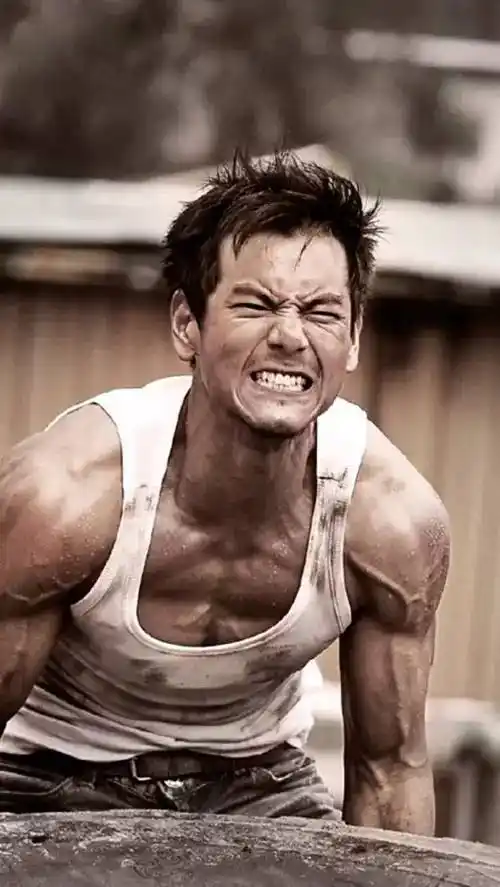 没有健身基础的人练成彭于晏的身材需要要多久