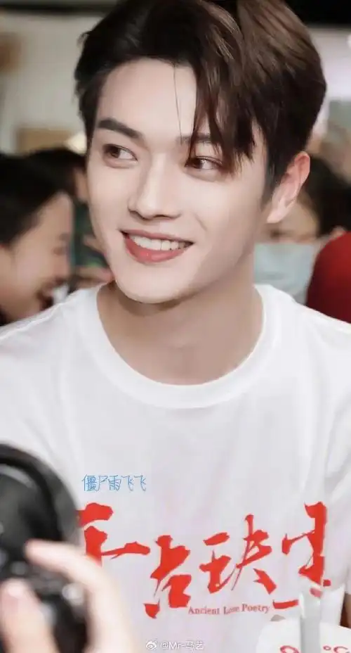 爱打篮球90的许凯,魅力四射,这谁顶得住啊 许凯 无法抵抗的魅力