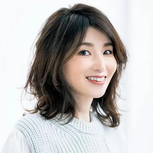 40岁女人发型别瞎烫,认准这11款"减龄"锁骨发,显年轻很洋气|烫发|刘海