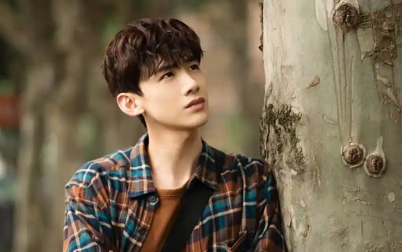 【白敬亭】《八零九零》新剧片花来了!