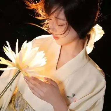 微信头像女人简单气质_头像图片_扣扣乐园