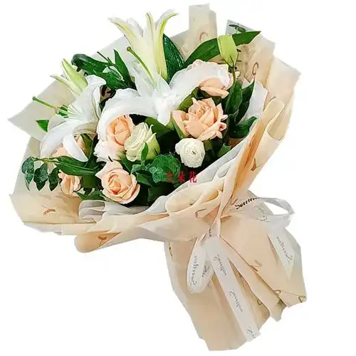 9朵香槟玫瑰2支百合,我的爱带去无限美好