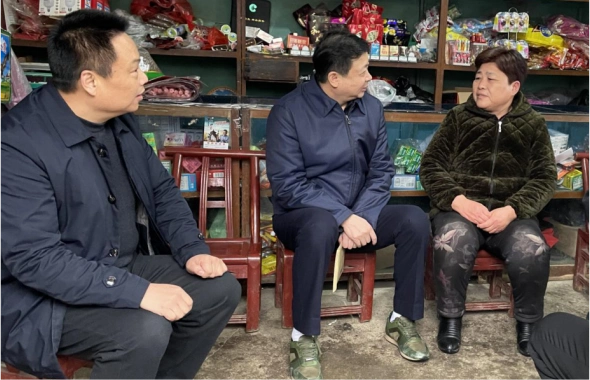 贺运生赴岳阳市开展常态化走访慰问