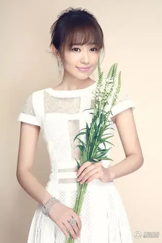 高清:孙耀琦暖系写真曝光 温婉动人尽显娇媚