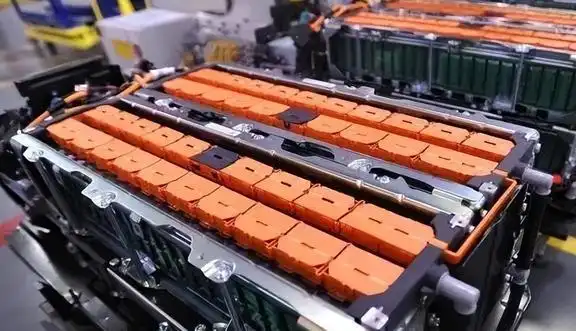 新能源汽车动力电池自燃事故燃烧快扑灭难电动汽车安全吗