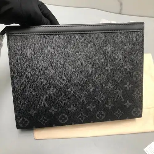 lv黑花男士手包实拍