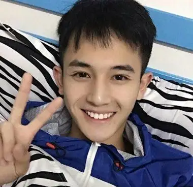 初中男生头发怎么好看剪,学生头图片,发型图片