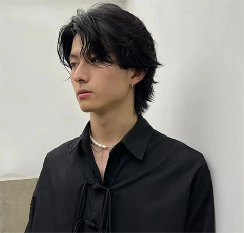 男生长发发型 与众不同的帅气_时尚男发 - 美发站