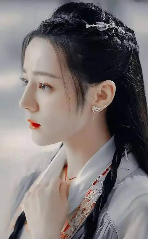 迪丽热巴古装造型,一颦一笑都在向我们散发可爱_角色_白凤九_李长歌