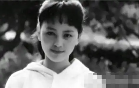 雪姨王琳旧照曝光清纯养眼