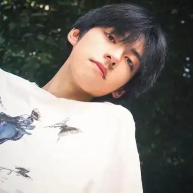 高清好看的成人帅气头像男生图片