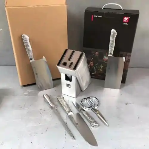 双立人全钢系列7件套刀具,材质5rc精钢锻造,质量超级好