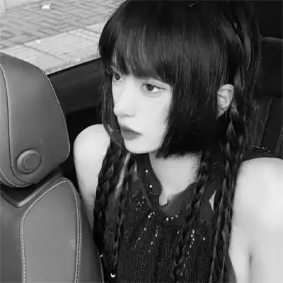 女生头像高级小众高冷黑白