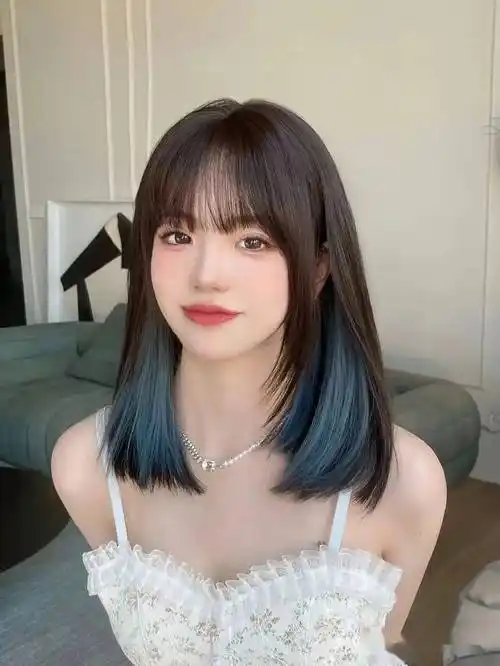 " 挂耳染锁骨发 ",又a又甜又时尚._发型_中国_形象