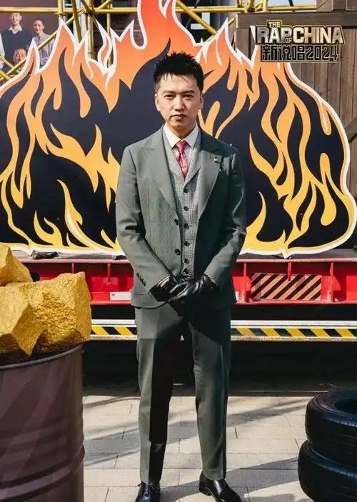 道歉吴亦凡?谢帝遭乐评人开火!《新说唱》全国十二强诞生!