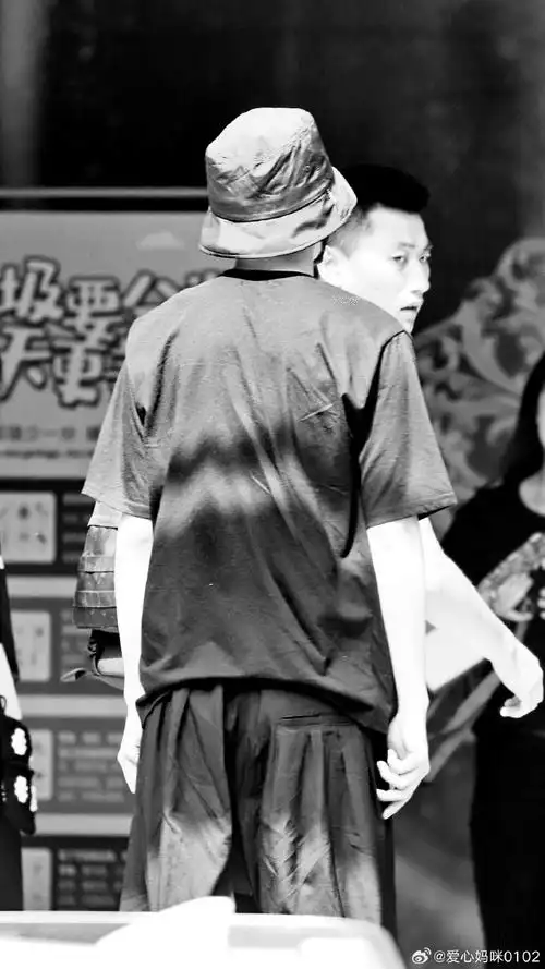 酷boy的背影#蔡徐坤