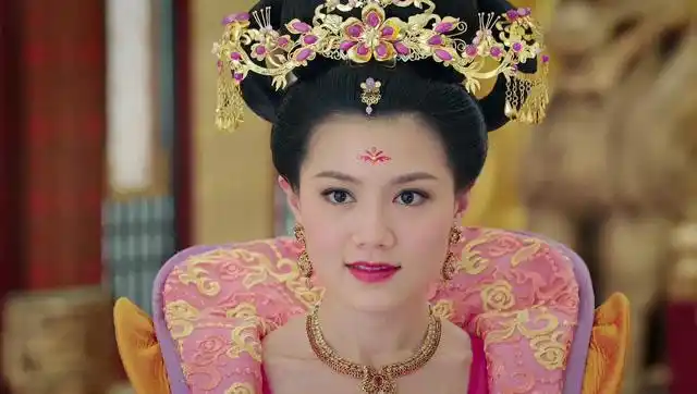 《宫心计2》太上皇赏赐珍宝给周秀娜,皇后心生嫉妒