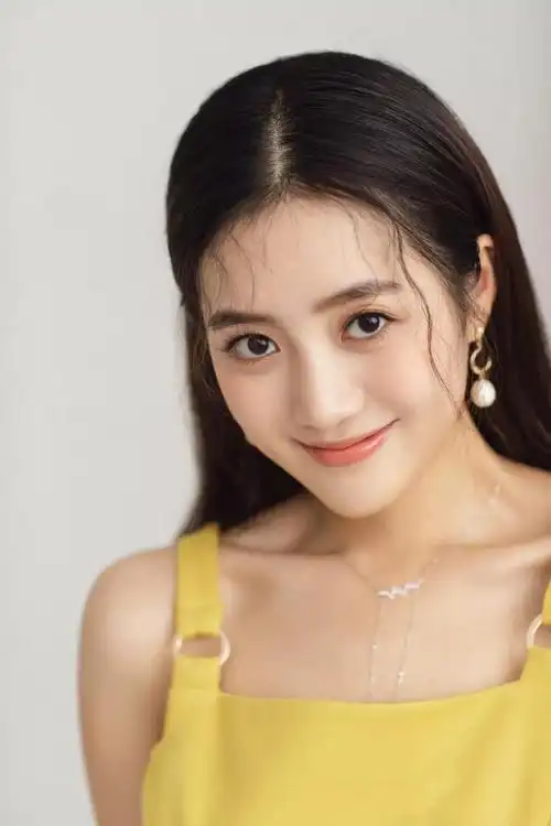 王梓薇让人心动的甜美女孩