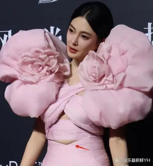 这一夜女星告诉你干干瘪瘪不叫美珠圆玉润才有韵味