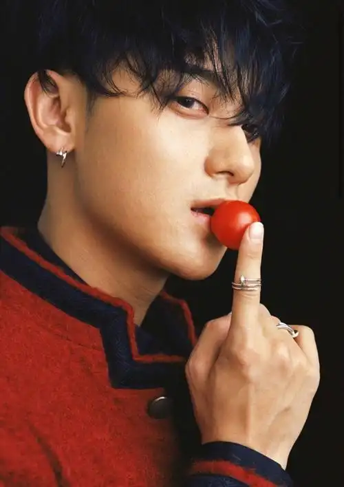 看到这些生图,我才知道黄子韬的"颜值"被低估了