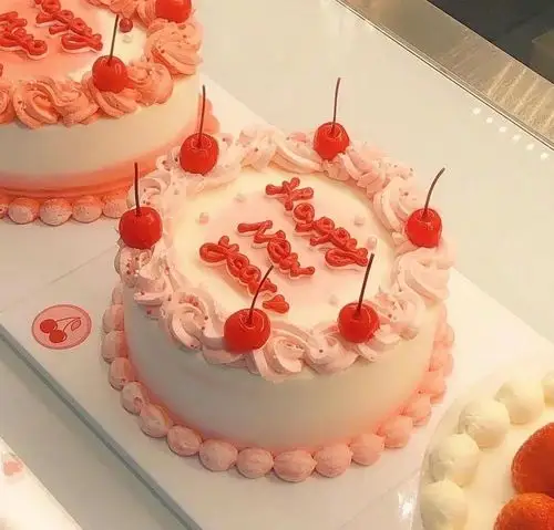 动态生日蛋糕图片(会动的生日蛋糕图片)