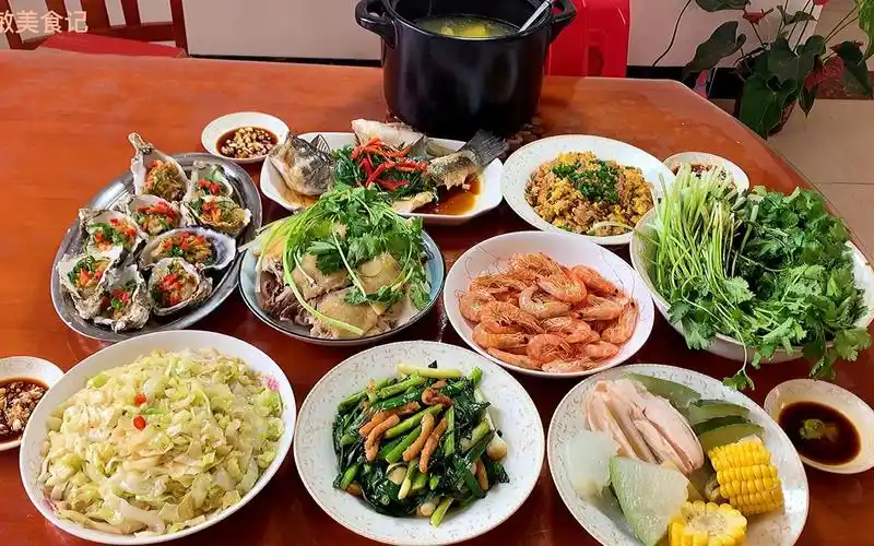 肇庆的朋友来家里做客,做了一桌湛江菜接待她,她直夸好吃又好看