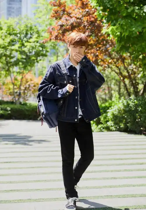 张艺兴休闲帅气街拍 - 堆糖,美图壁纸兴趣社区