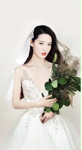 李沁在90后小花中,算什么咖位?