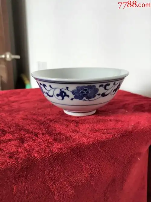景德镇青花瓷花卉缠枝莲装饰精品早期老碗完美品相