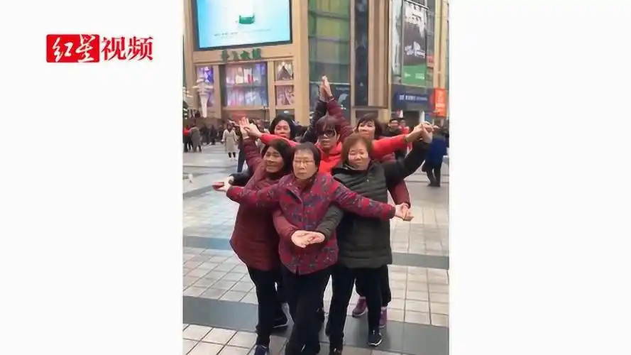 妈妈们的拍照姿势6人组超有创意六角星网友我也想拍