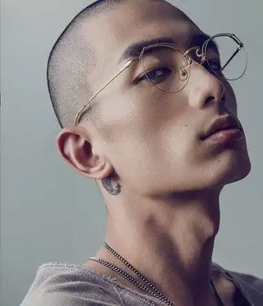 各脸型男士适合寸头的梳法 给你一个安心剃寸头的理由