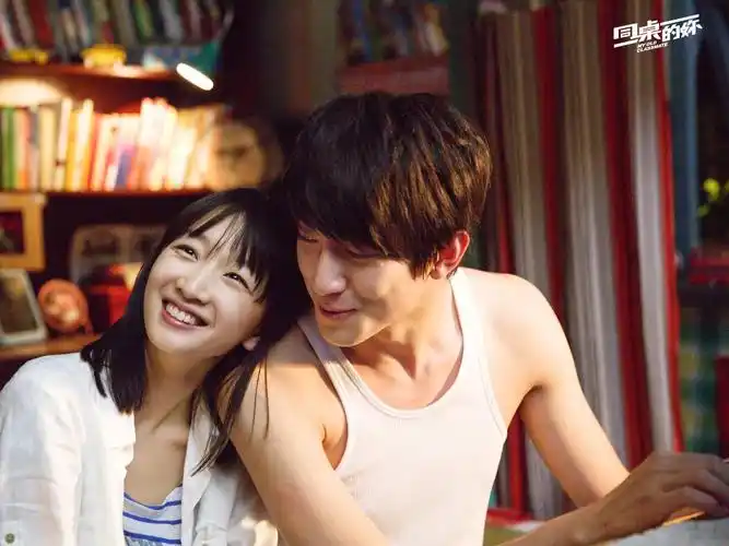 同桌的你,校园,电影,周冬雨,林更新,倚,靠,国产,剧照同桌的你壁纸图片