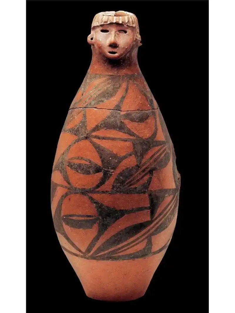 37 人头形器口彩陶瓶 仰韶文化庙底沟类型彩陶.