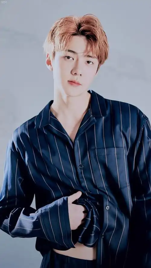 高清壁纸:肩宽腰窄大长腿,exo吴世勋告诉你什么才叫衣架子!