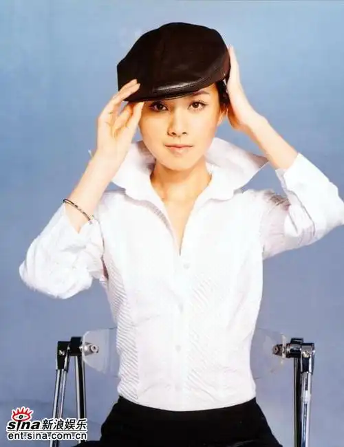 何琳不跟风不盲从 坦言"不爱红妆爱中性"(图)