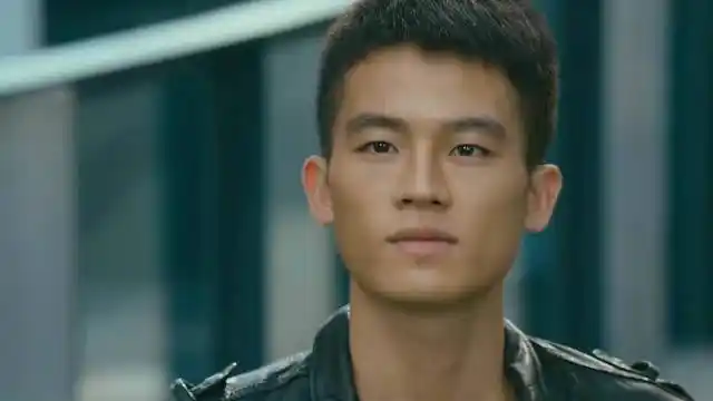 不爱了你怎么就是不承认呢?# 左耳# 欧豪 # 电影 .