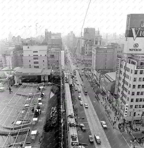 老照片 1964年的日本东京 车水马龙的交通|日本东京|交通|小汽车_新浪