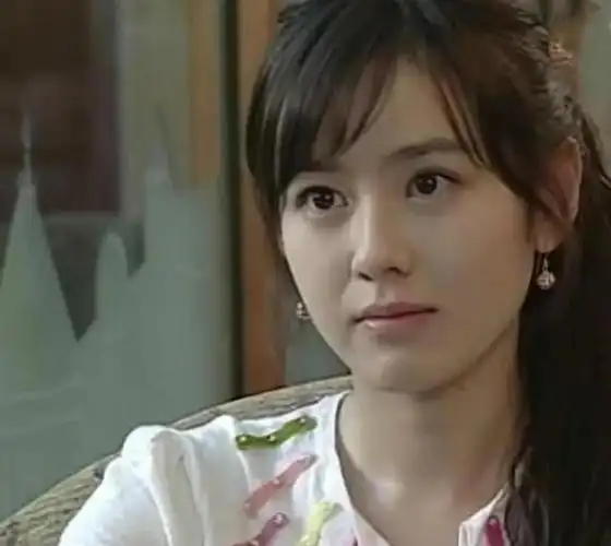 五官精致楚楚动人年轻时的孙艺珍太美了