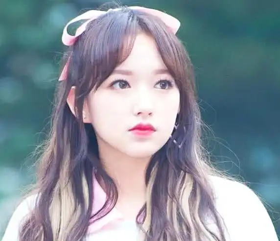 程潇青涩时期照片曝光脸上的稚嫩却抵挡不住网友对她喜爱