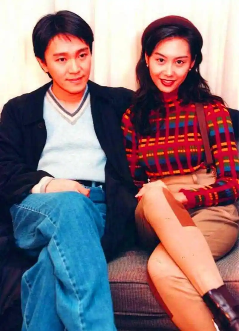 看到这张周星驰和朱茵的合照,你有什么感想?