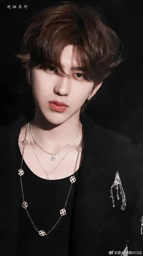 神仙颜值 美到极致!#蔡徐坤#蔡徐坤妆容