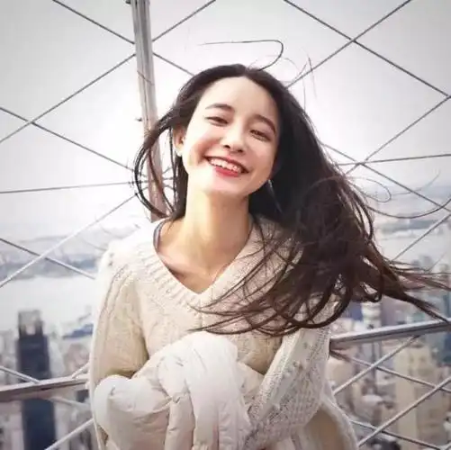 笑脸头像:今日份甜蜜笑脸头像