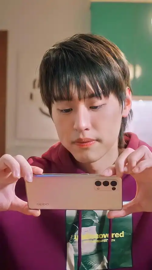 求oppo广告里billkin的图