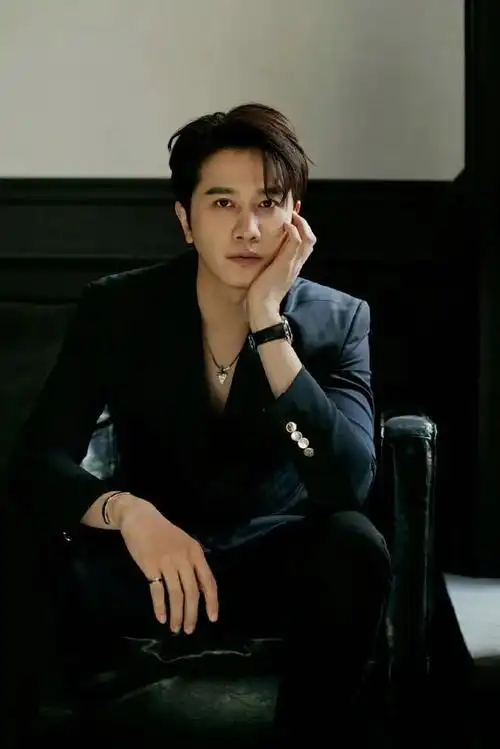 网传刘亦菲将搭档霍建华,林更新,彭冠英三大男神出演新剧