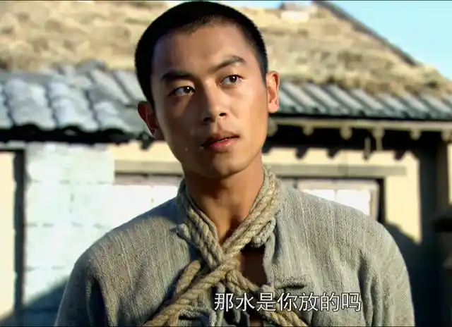 中的余占鳌和《北上广不相信眼泪》中的赵小亮后,爷们气十足的朱亚文