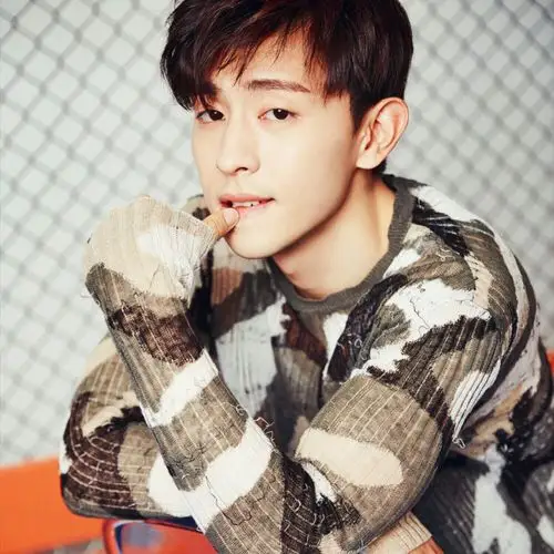 邓伦头像/爱豆头像/男头像/自截/图源微博/by诗洛落/小落头像库q31