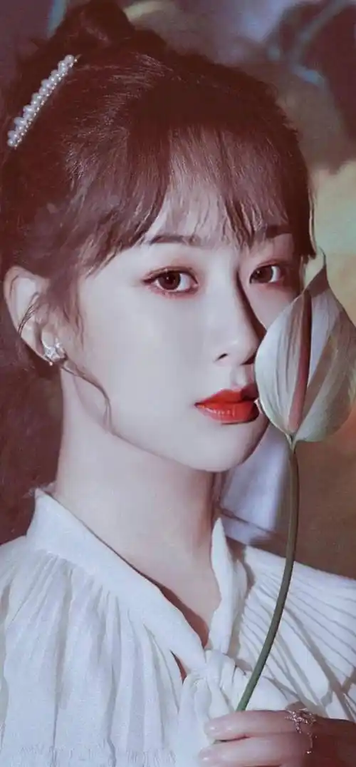 秀雅脱俗的杨紫,似仙界飘落凡尘的芙蓉,超高清美图一张靓过一张_肌肤